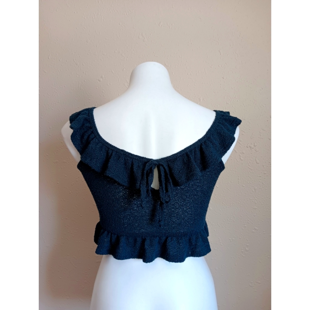 Urban Outfitters Ruffle Crop Top - Picture 3 of 5